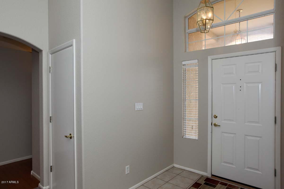 271 East Nunneley Road Gilbert, AZ 85296 - Photo 7 of 29 Foyer
