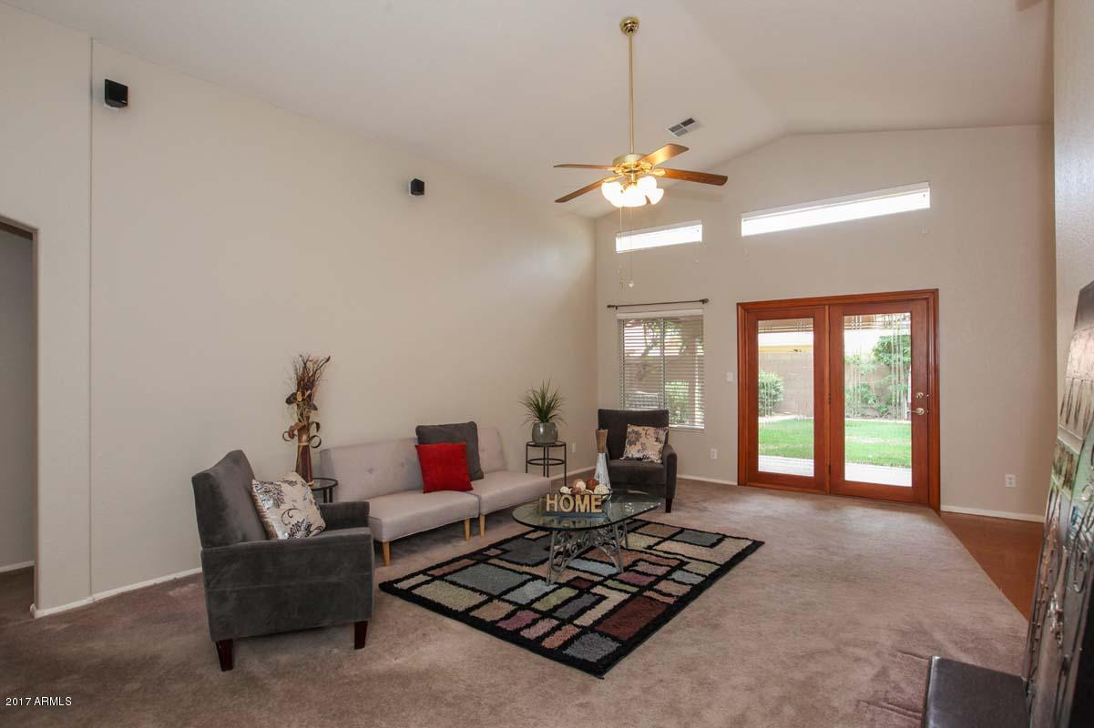 271 East Nunneley Road Gilbert, AZ 85296 - Photo 8 of 29 Great Room