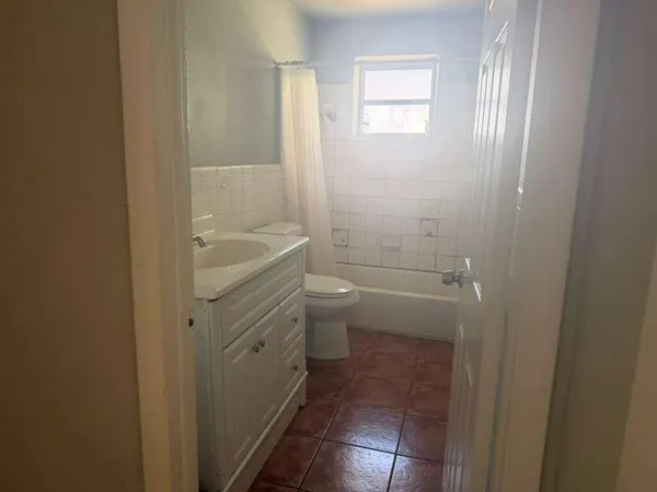 $2,200 | 314 Douglass Avenue, Unit 318, West Palm Beach, FL 33401