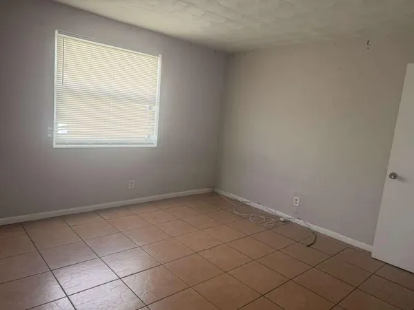 $2,200 | 314 Douglass Avenue, Unit 318, West Palm Beach, FL 33401