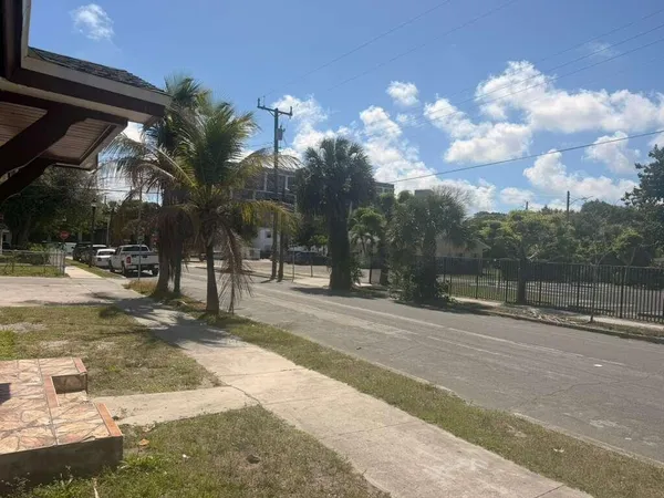 $2,200 | 314 Douglass Avenue, Unit 318, West Palm Beach, FL 33401