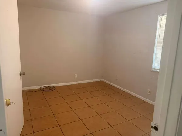 $2,200 | 314 Douglass Avenue, Unit 318, West Palm Beach, FL 33401
