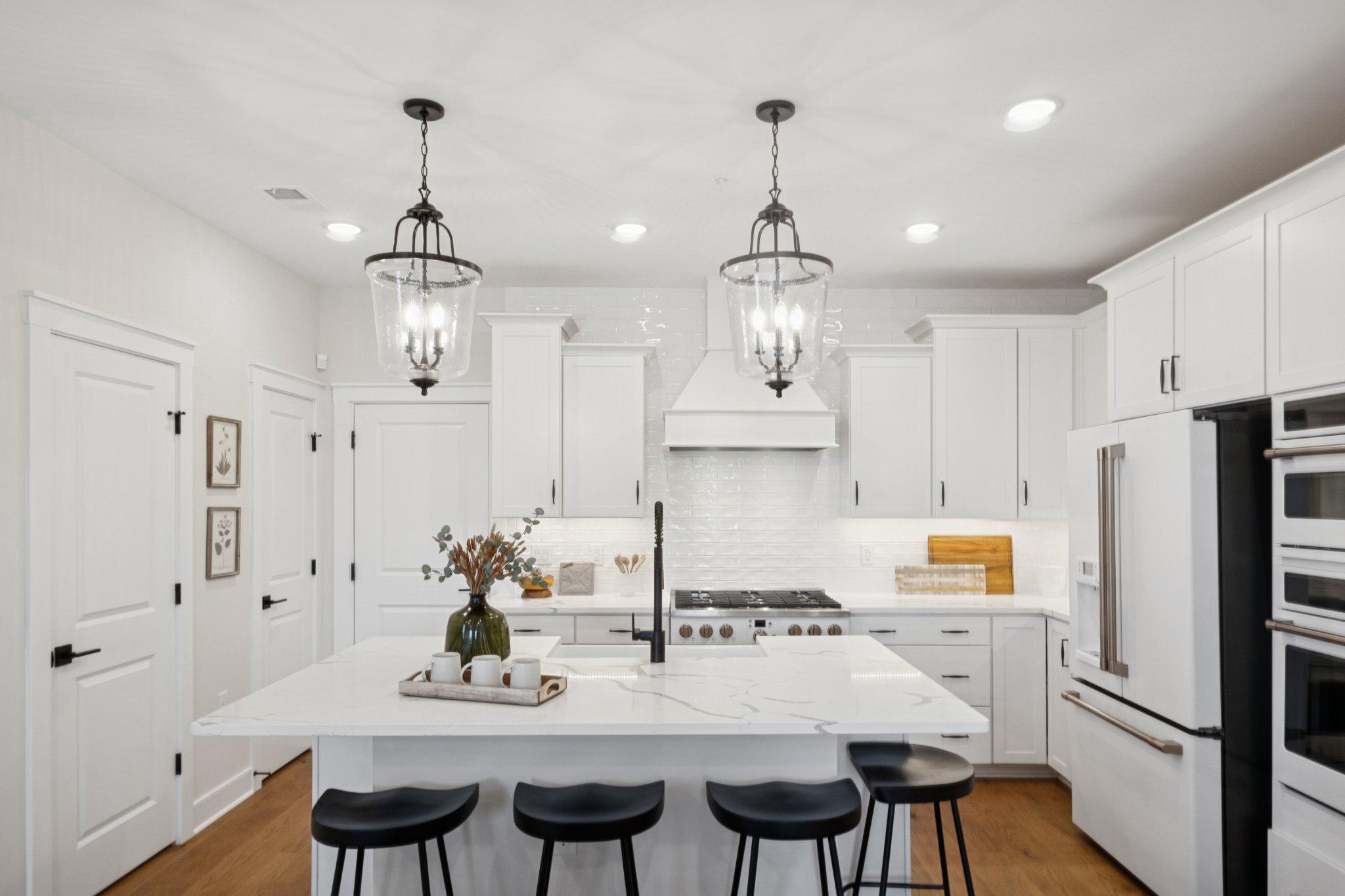 14980 Deco Circle Chantilly, VA 20151 - Photo 5 of 25 SAMPLE PHOTO ONLY