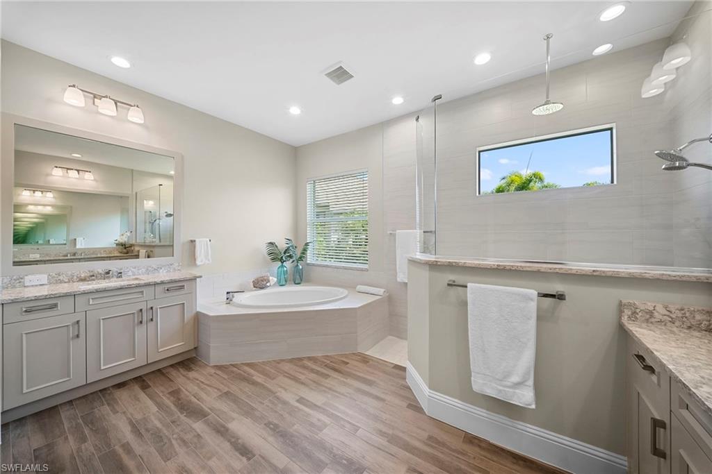 6076 Lucaya Way Naples, FL 34113 - Photo 25 of 50