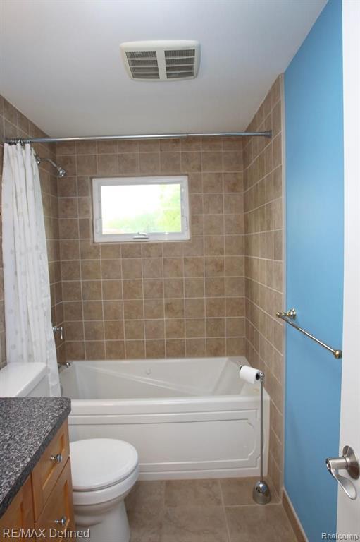 943 Downhill Lane Rochester Hills, MI 48307 - Photo 35 of 43