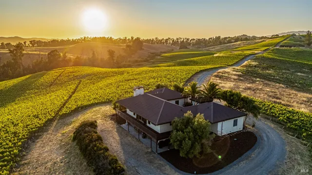 $3,595,000 | 6513 Lakeville Highway, Petaluma, CA 94954