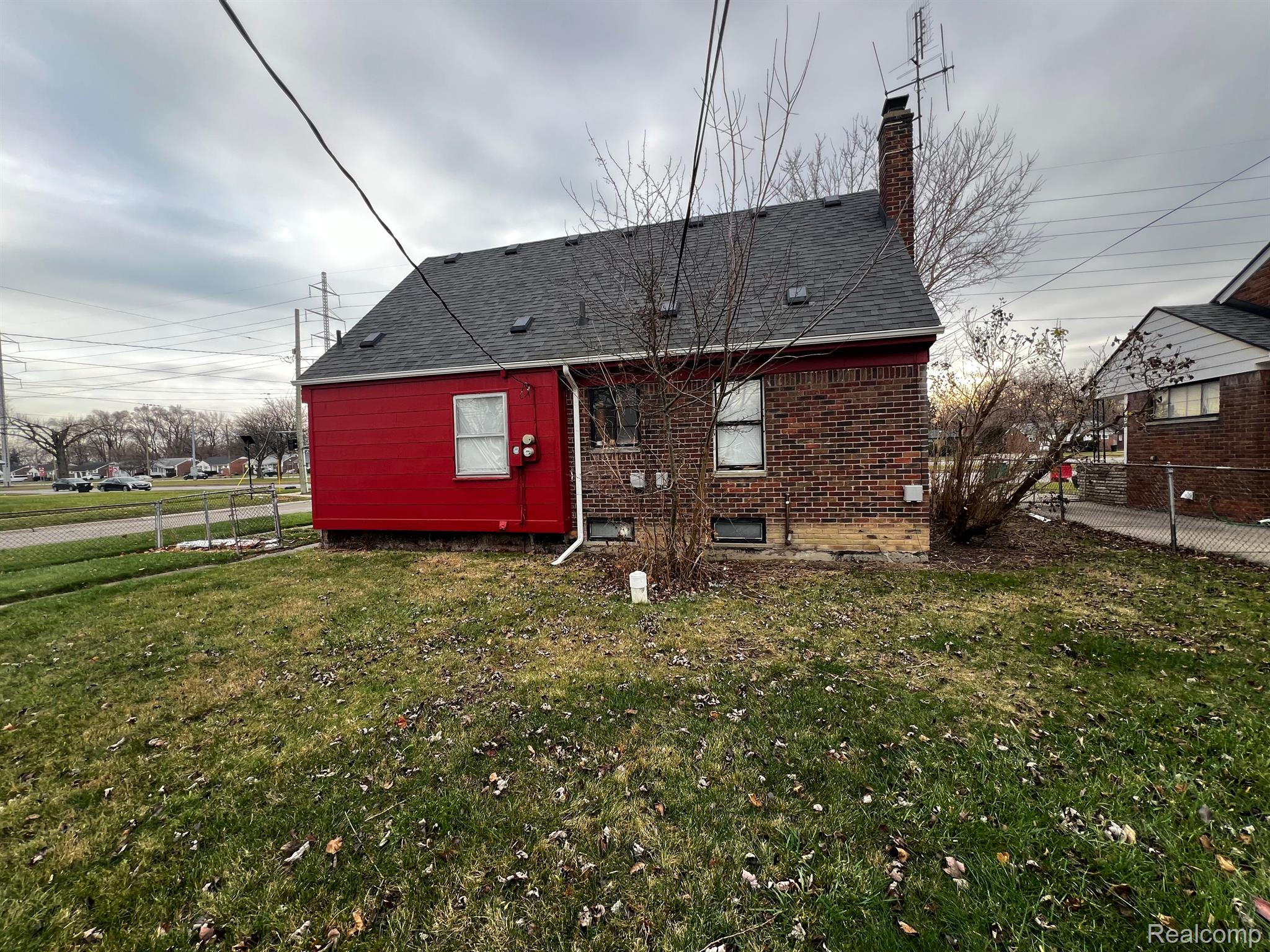 16555 East Eight Mile Road Eastpointe, MI 48021 - Photo 4 of 10 Gallery Image 4
