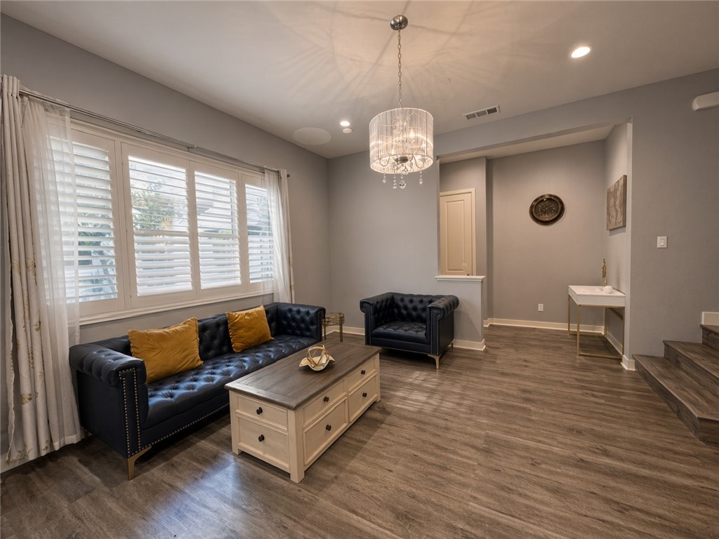 122 Interval Irvine, CA 92618 - Photo 4 of 18 Gallery Image 4