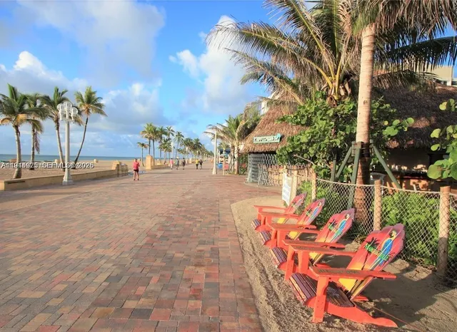 $1,550 | 1702 McKinley Street, Unit 6, Hollywood, FL 33020