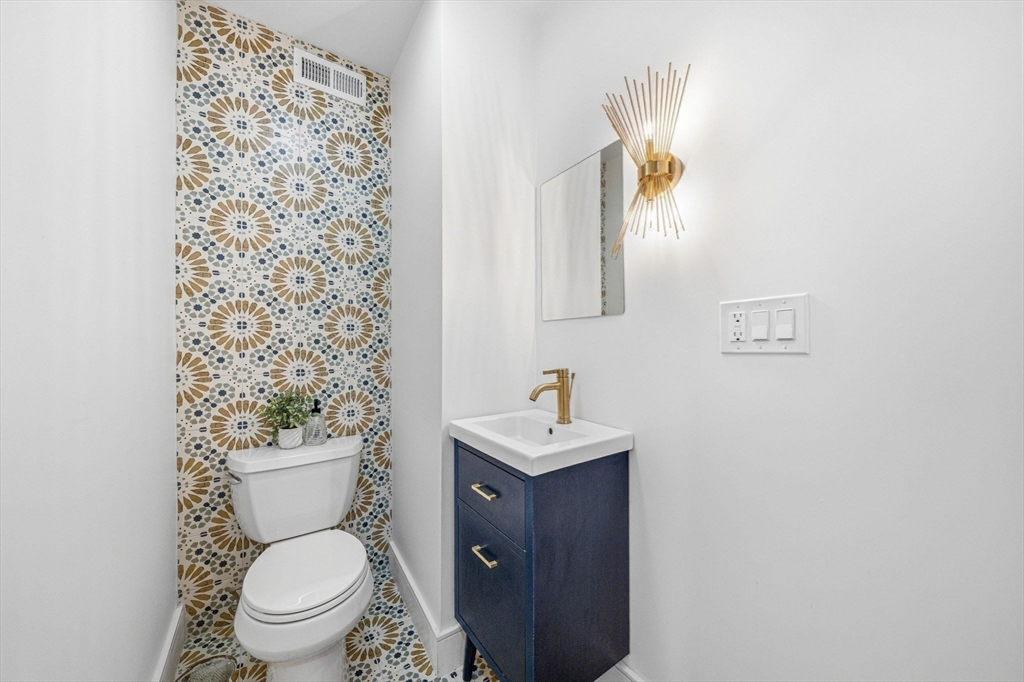 284 Webster Street Newton, MA 02466 - Photo 38 of 42