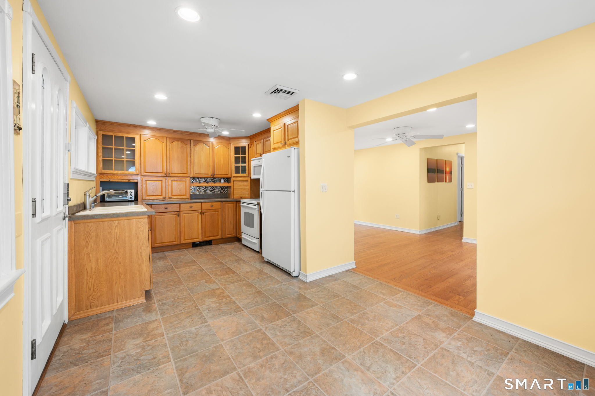 87 B Cottage Road Montville, CT 06370 - Photo 8 of 35