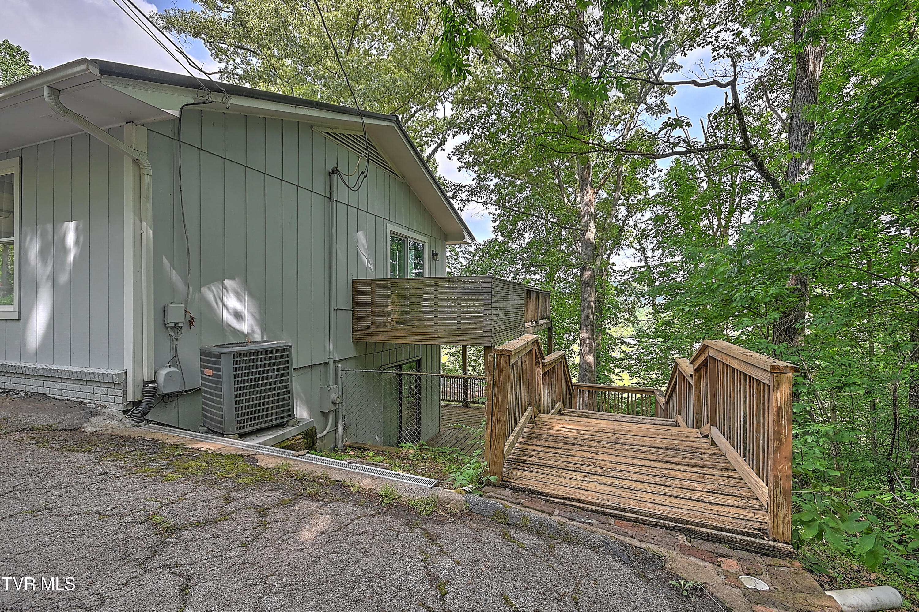 376 Highland Road Jonesborough, TN 37659 - Photo 47 of 53 376 Highland Rd exterior_Garrett-13