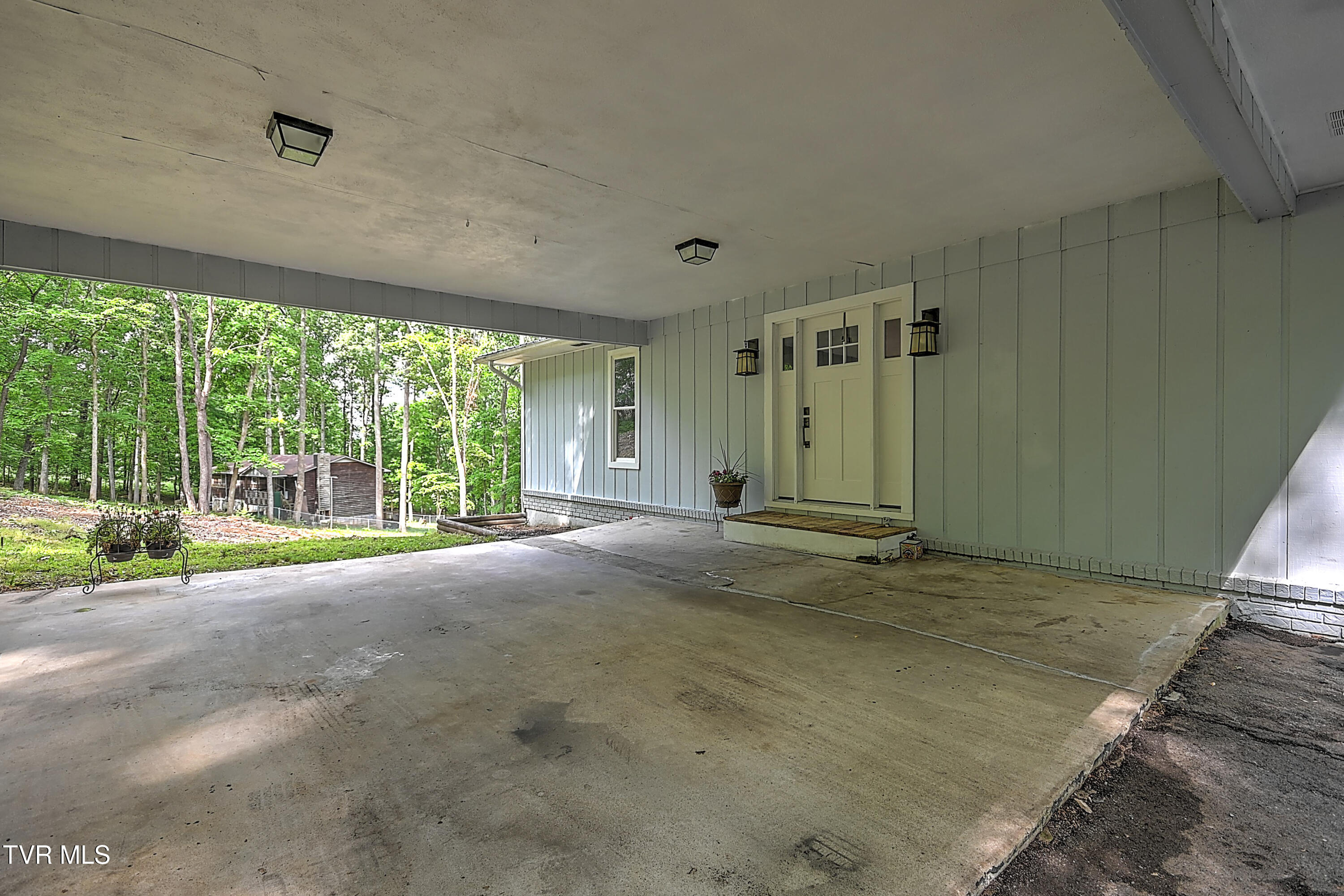 376 Highland Road Jonesborough, TN 37659 - Photo 5 of 53 376 Highland Rd exterior_Garrett-9