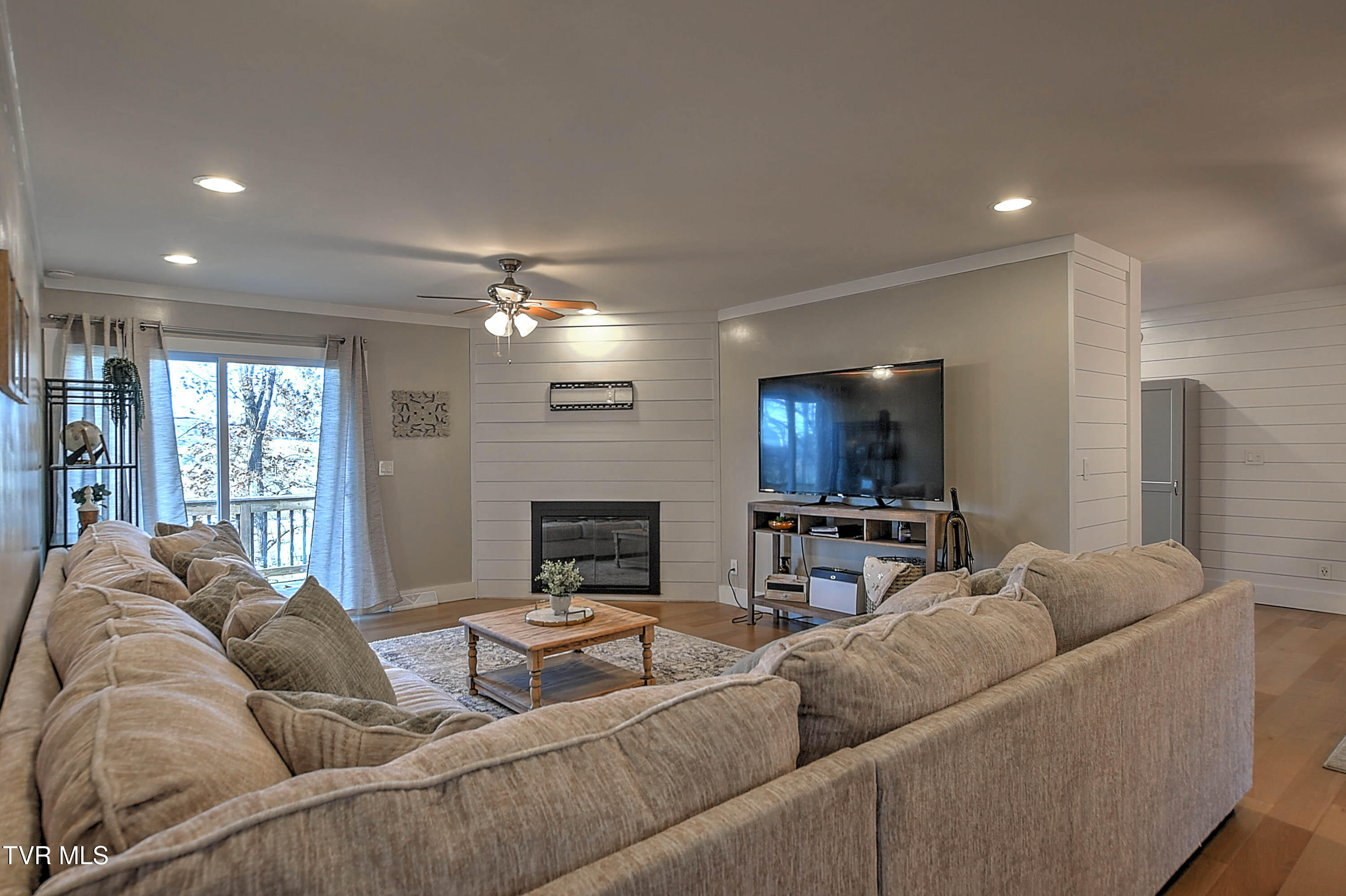 376 Highland Road Jonesborough, TN 37659 - Photo 7 of 53 005-Highland-9