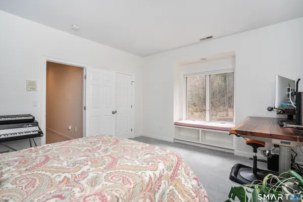 $980,000 | 17 Stillwood Chase, Simsbury, CT 06089
