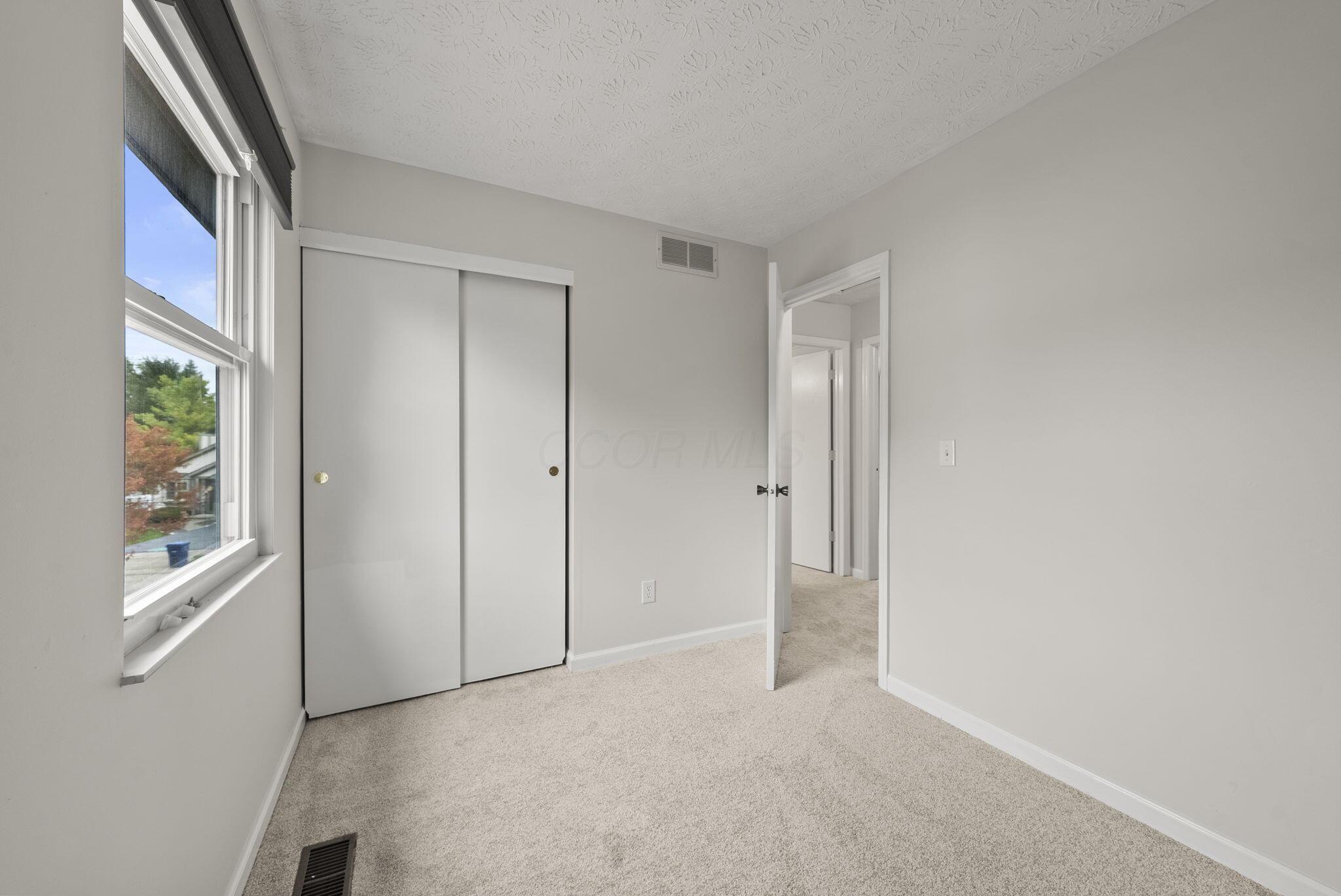 3552 Mountshannon Road Columbus, OH 43221 - Photo 29 of 36 23-web-or-mls-DSC03873