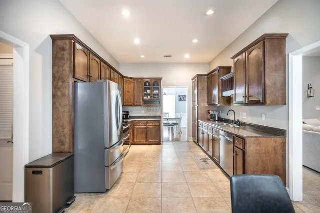 $375,000 | 403 Wiltshire Court, Warner Robins, GA 31088