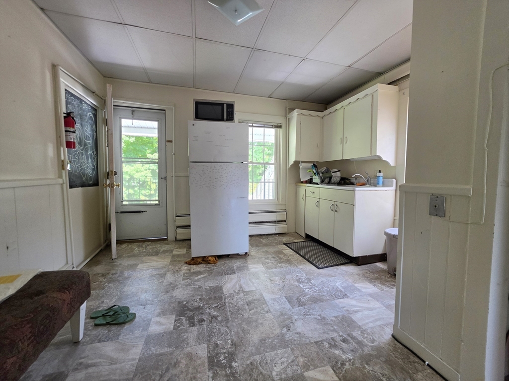 702-704 Main Street Amherst, MA 01002 - Photo 24 of 28