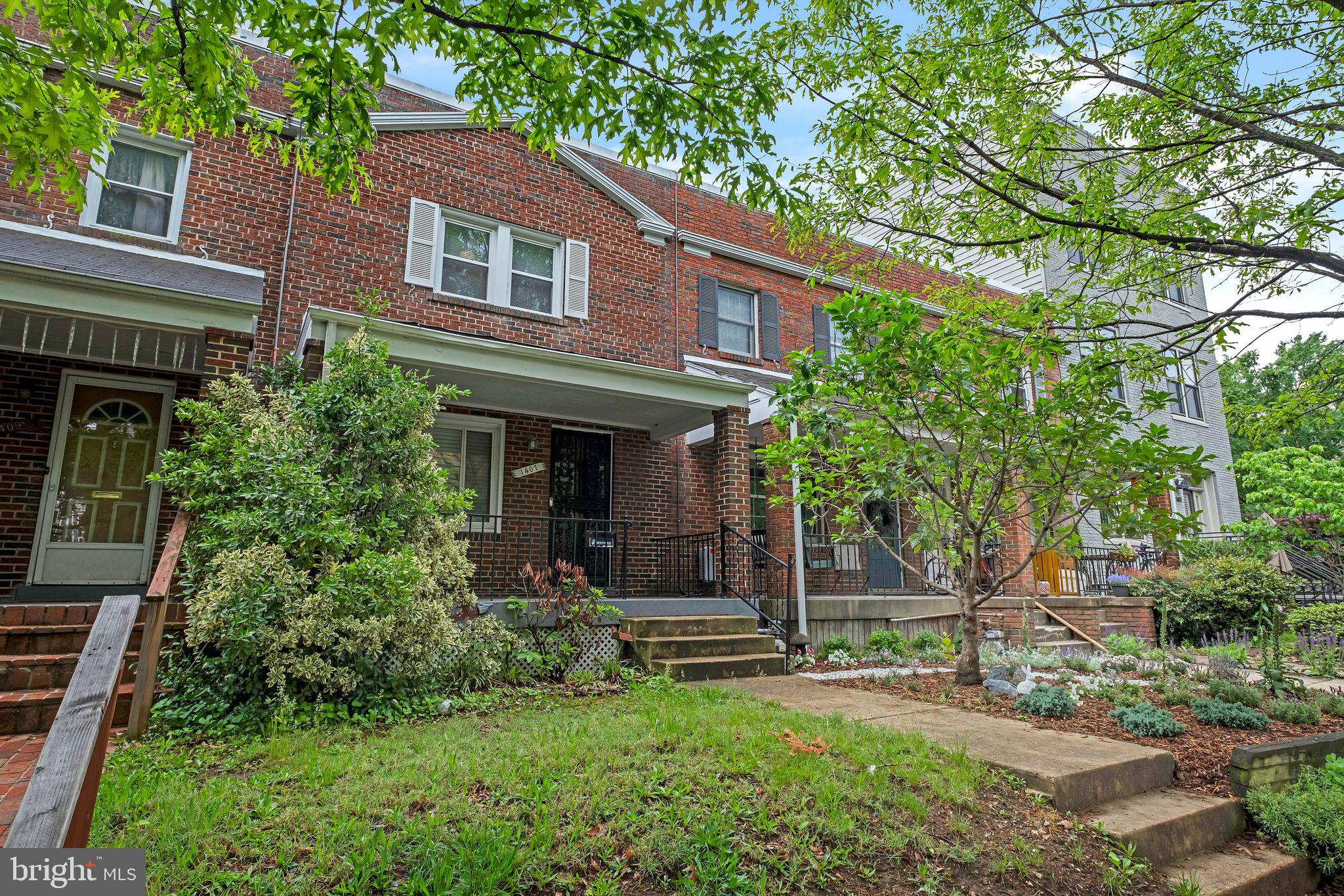 1407 K Street Southeast Washington, DC 20003 - Photo 28 of 30 front view of a house with a yard