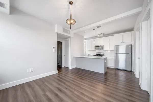 $1,800 | 91 East 21st Street, Unit 1, Bayonne, NJ 07002