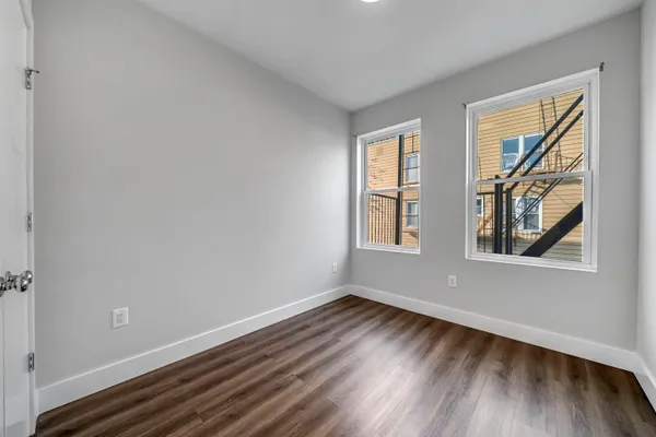 $1,800 | 91 East 21st Street, Unit 1, Bayonne, NJ 07002