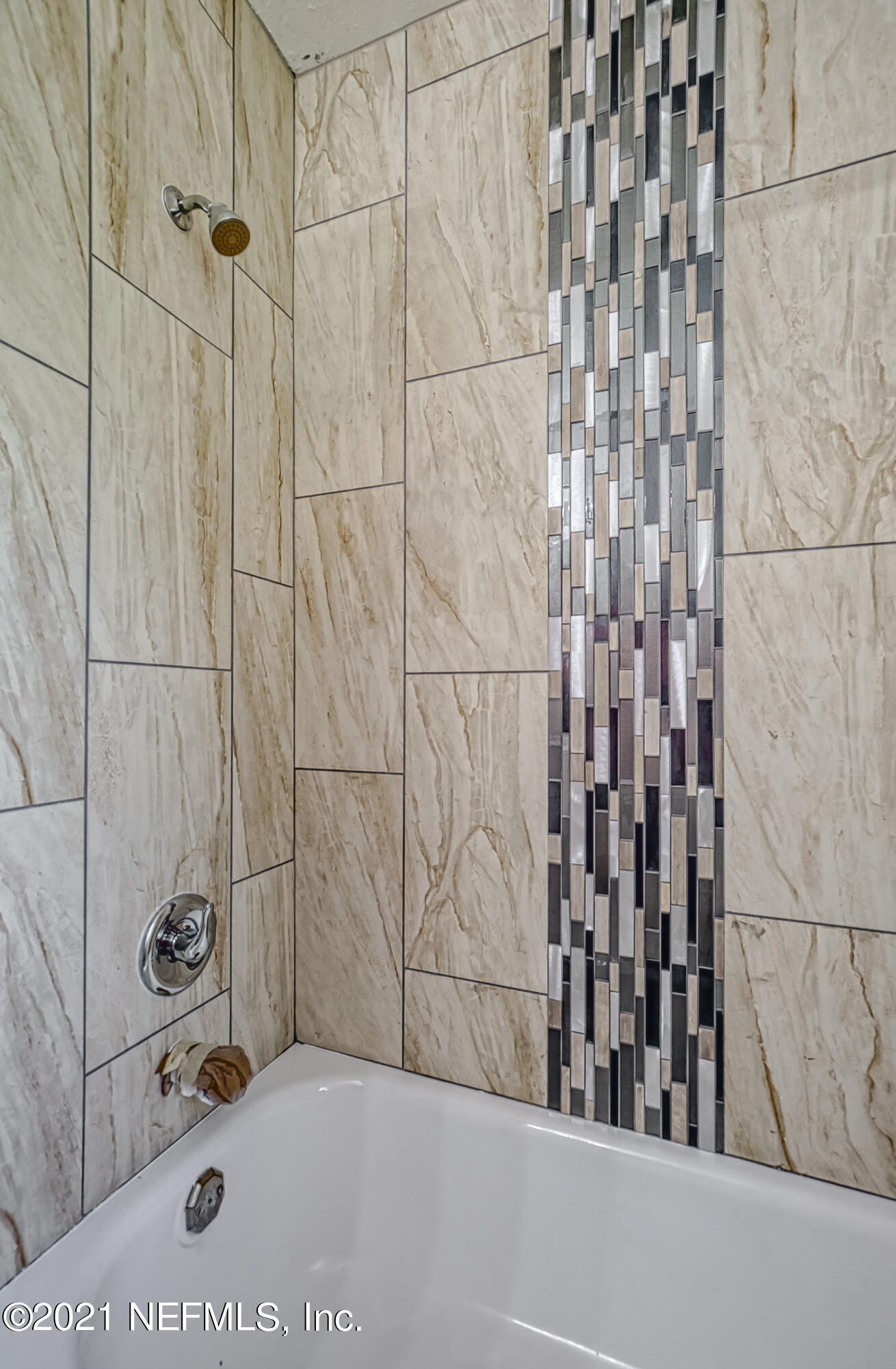 5319 Woodcrest Road Jacksonville, FL 32205 - Photo 15 of 36 Guest Shower