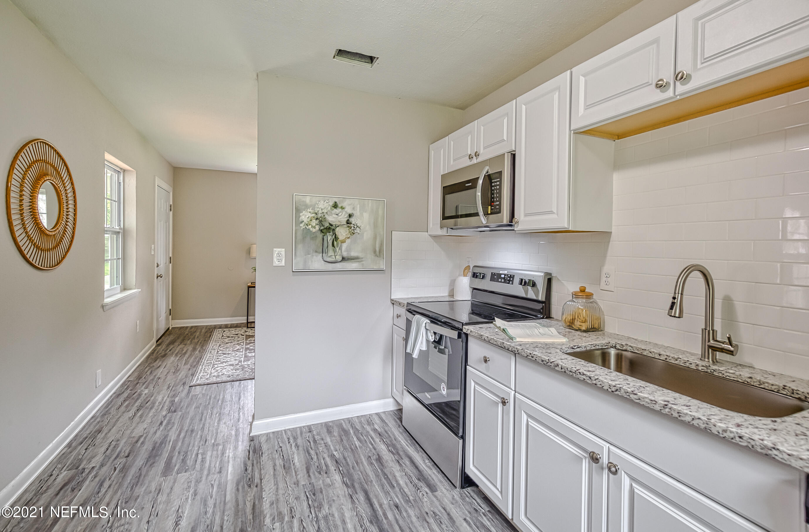 5319 Woodcrest Road Jacksonville, FL 32205 - Photo 21 of 36 Kitchen
