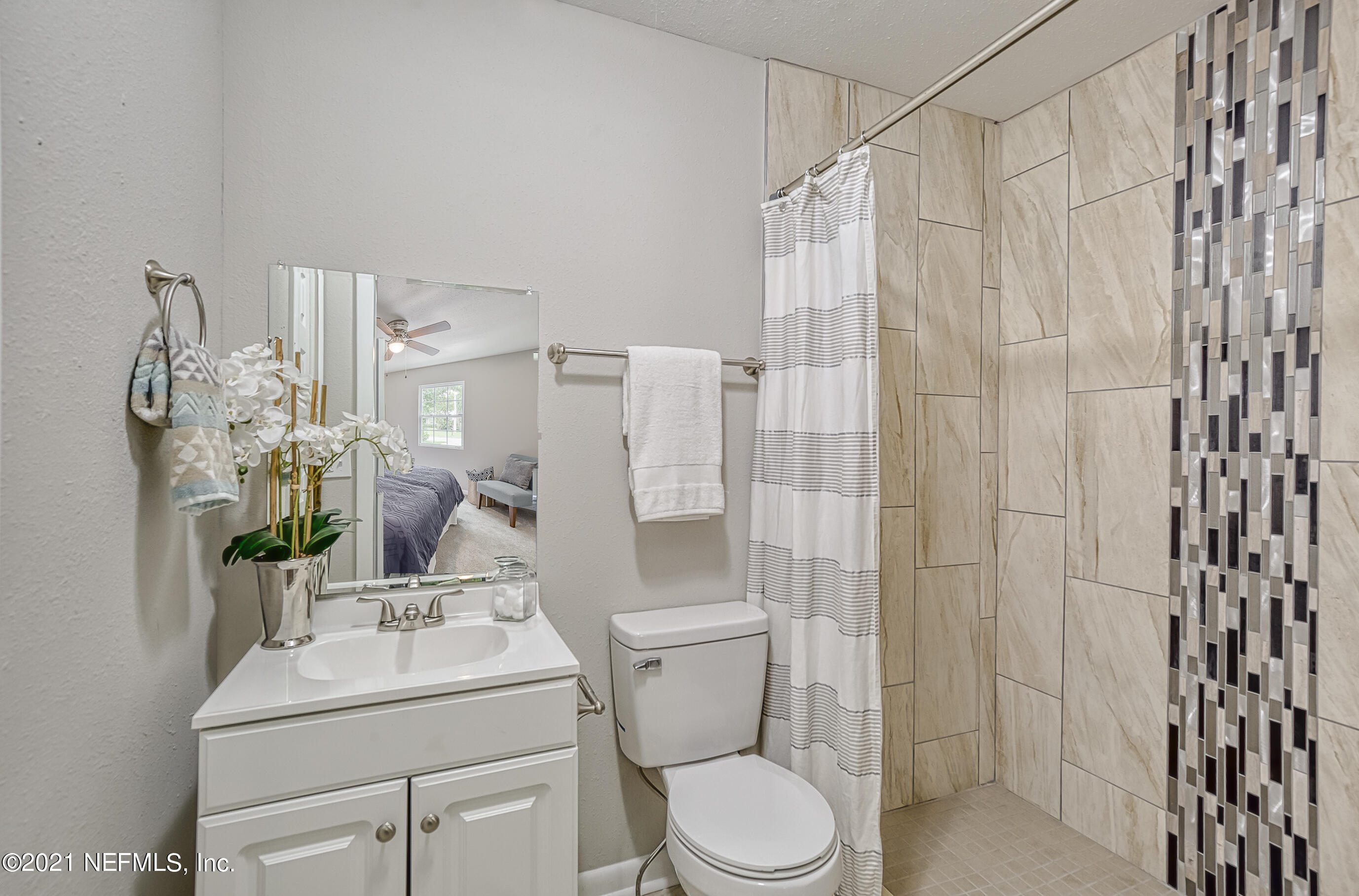 5319 Woodcrest Road Jacksonville, FL 32205 - Photo 29 of 36 Primary Bath