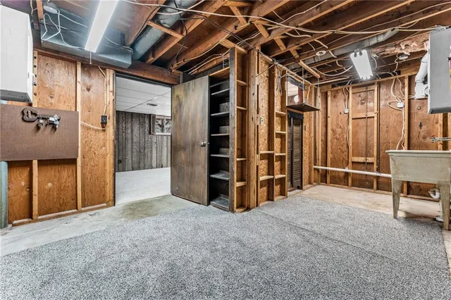 $469,000 | 679 Latonka Drive, Mercer, PA 16137