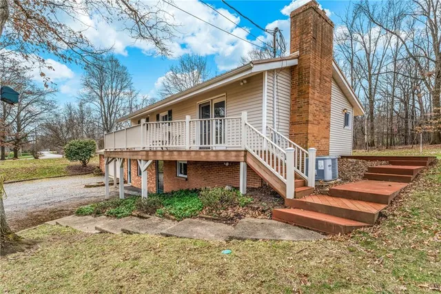 $469,000 | 679 Latonka Drive, Mercer, PA 16137