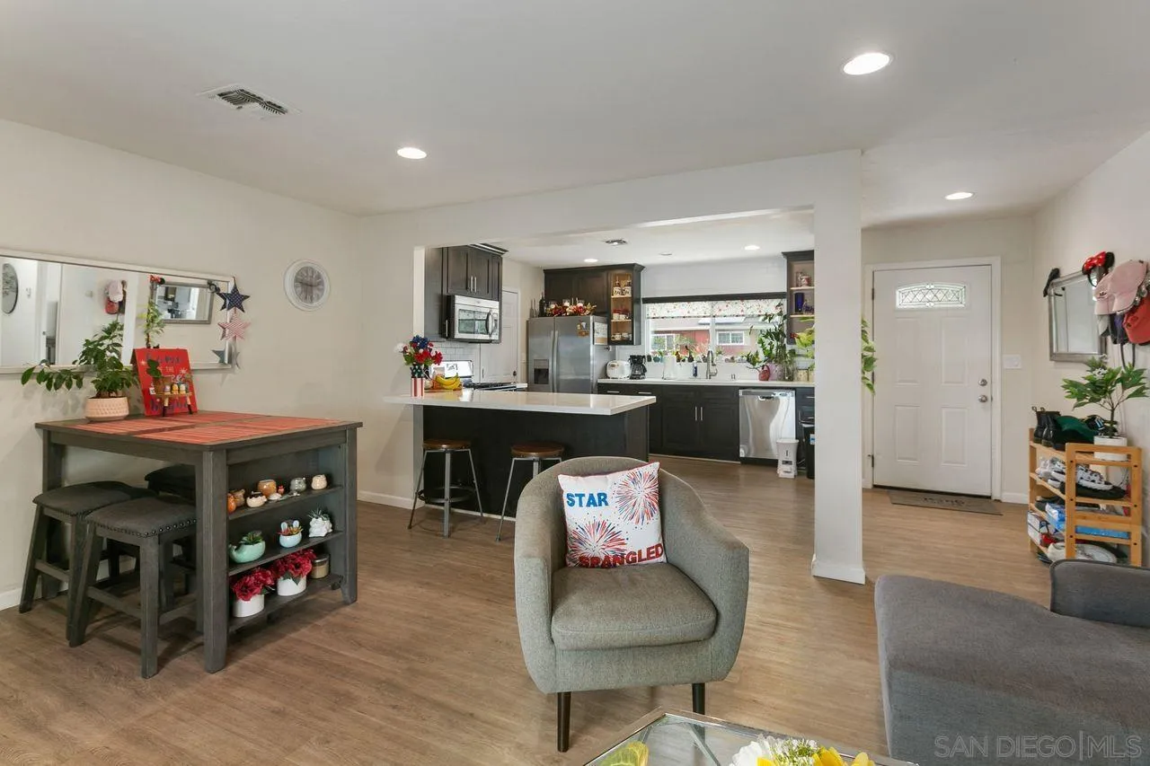 9739 Ramo Road Santee, CA 92071 - Photo 6 of 30 Gallery Image 6