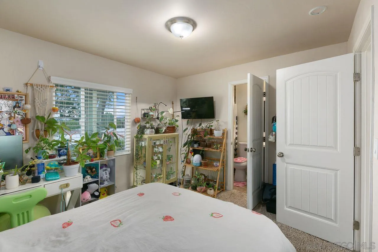 9739 Ramo Road Santee, CA 92071 - Photo 9 of 30 Gallery Image 9