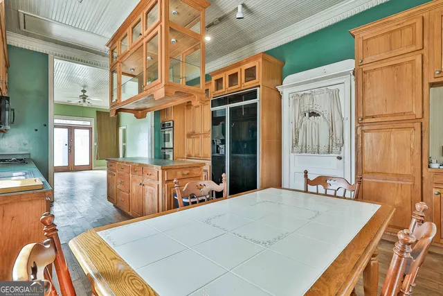 a view of an outdoor space