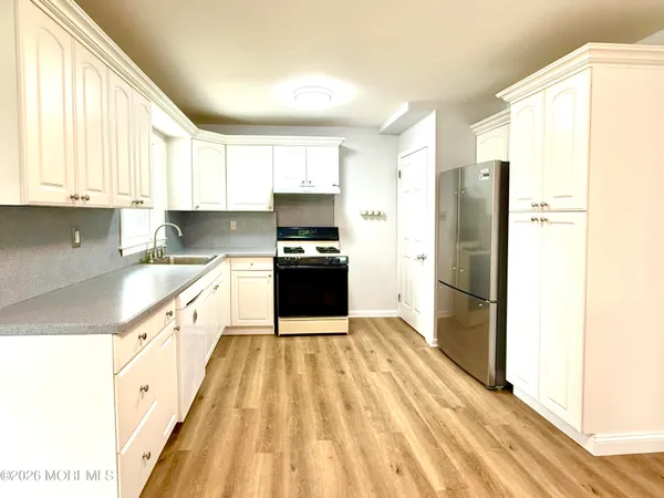 $688,888 | 27 Runyon Avenue, Freehold, NJ 07728