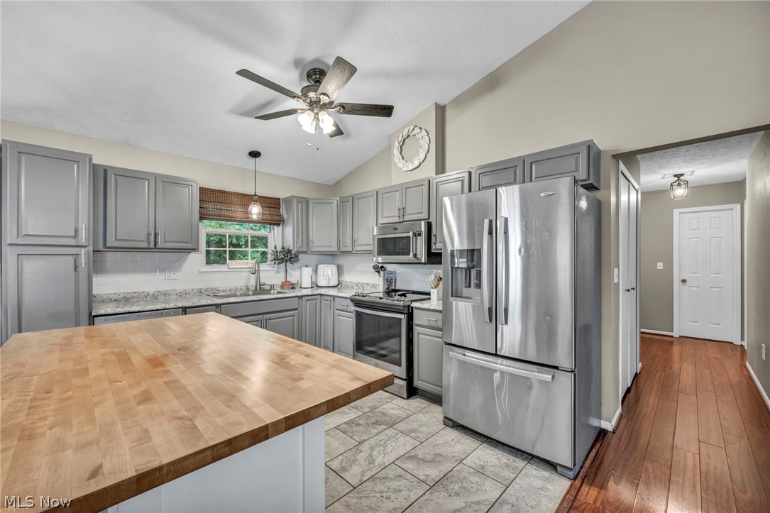6302 Ridgeview Boulevard North Ridgeville, OH 44039 - Photo 14 of 35 Gallery Image 14