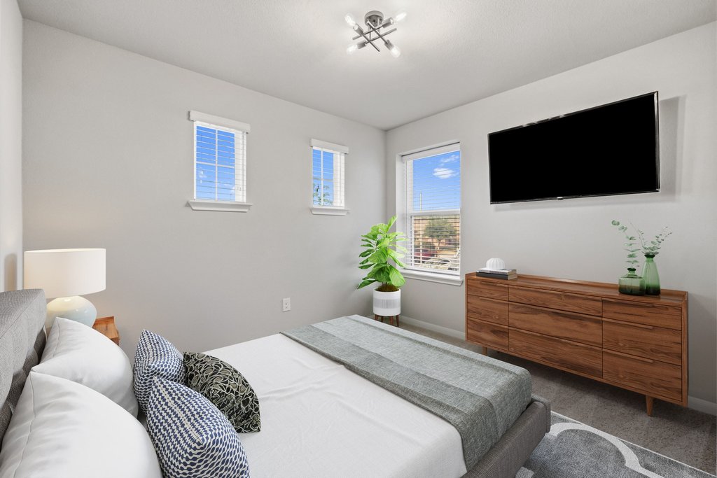 6517 Ranchito Drive Austin, TX 78744 - Photo 24 of 36 Additional bedroom ideal for guests or home office (image may be virtually staged)