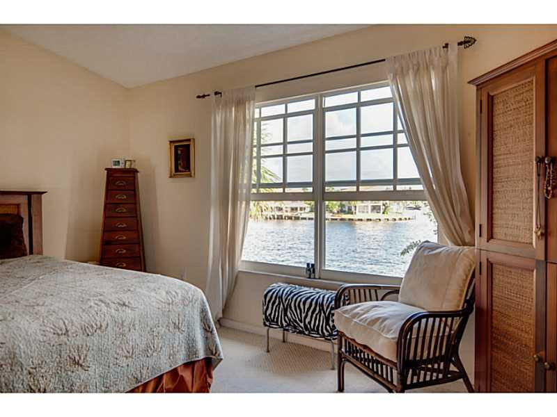 896 Jeffery Street, Unit 896 Boca Raton, FL 33487 - Photo 14 of 28 Bedroom Master