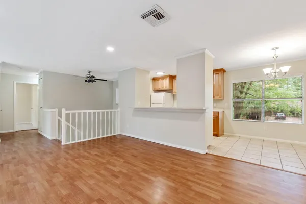 $1,850 | 32 Marabou Place, The Woodlands, TX 77380