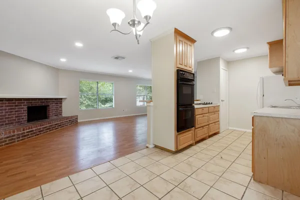 $1,850 | 32 Marabou Place, The Woodlands, TX 77380