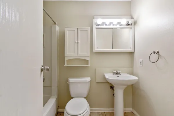 $1,850 | 32 Marabou Place, The Woodlands, TX 77380
