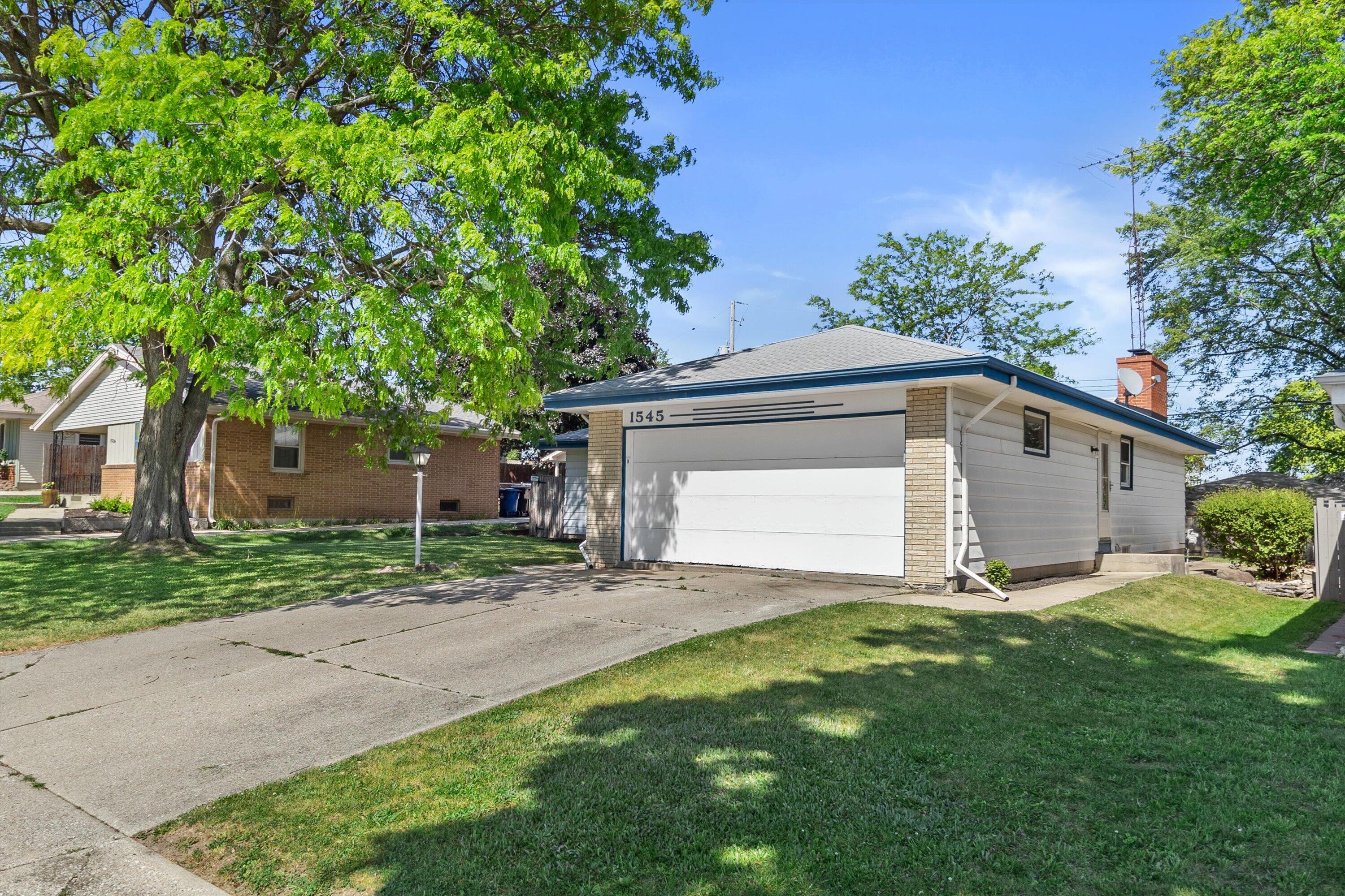1545 Ostergaard Avenue Racine, WI 53406 - Photo 25 of 26 25-E6A7839