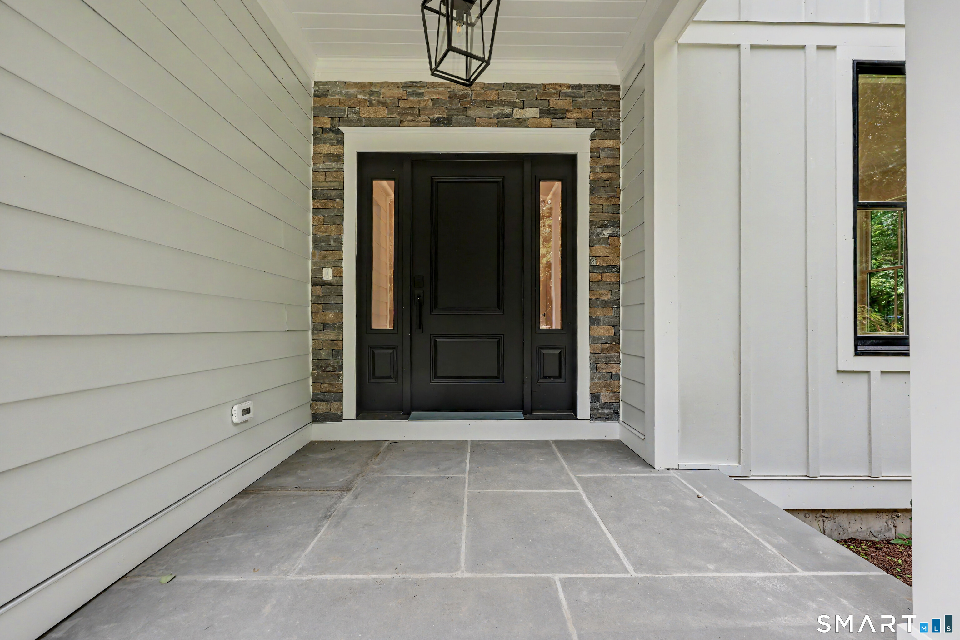 149 Don Bob Road Stamford, CT 06903 - Photo 4 of 40
