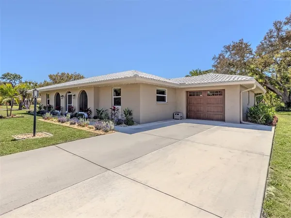 $280,000 | 511 Rubens Drive, Unit 511, Nokomis, FL 34275