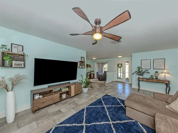 $280,000 | 511 Rubens Drive, Unit 511, Nokomis, FL 34275