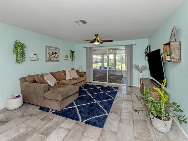 $280,000 | 511 Rubens Drive, Unit 511, Nokomis, FL 34275