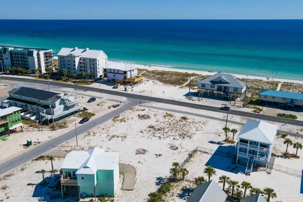 $3,789,900 | 8212 Gulf Boulevard, Navarre, FL 32566
