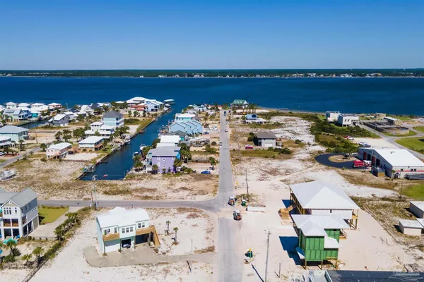 $3,789,900 | 8212 Gulf Boulevard, Navarre, FL 32566
