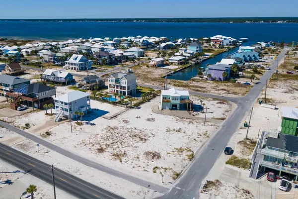 $3,789,900 | 8212 Gulf Boulevard, Navarre, FL 32566