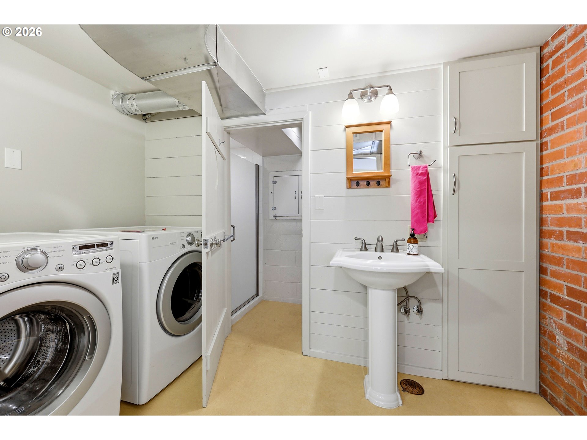 5000 Northwest Cornell Road Portland, OR 97210 - Photo 25 of 42 Laundry