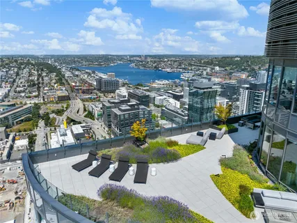 $1,835,000 | 2510 6th Avenue, Unit 2908, Seattle, WA 98121